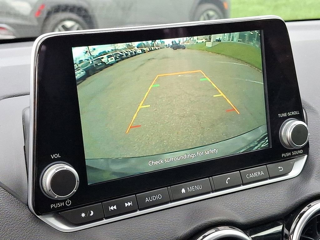 Used 2025 Nissan Sentra SR FWD image 18