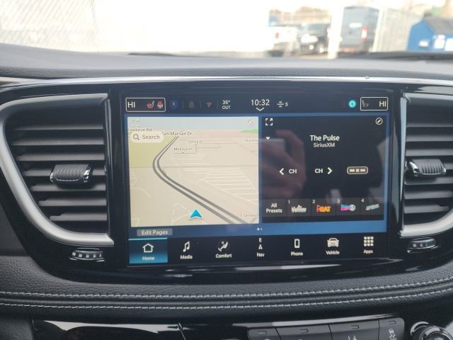 New 2026 Chrysler Pacifica Select image 2