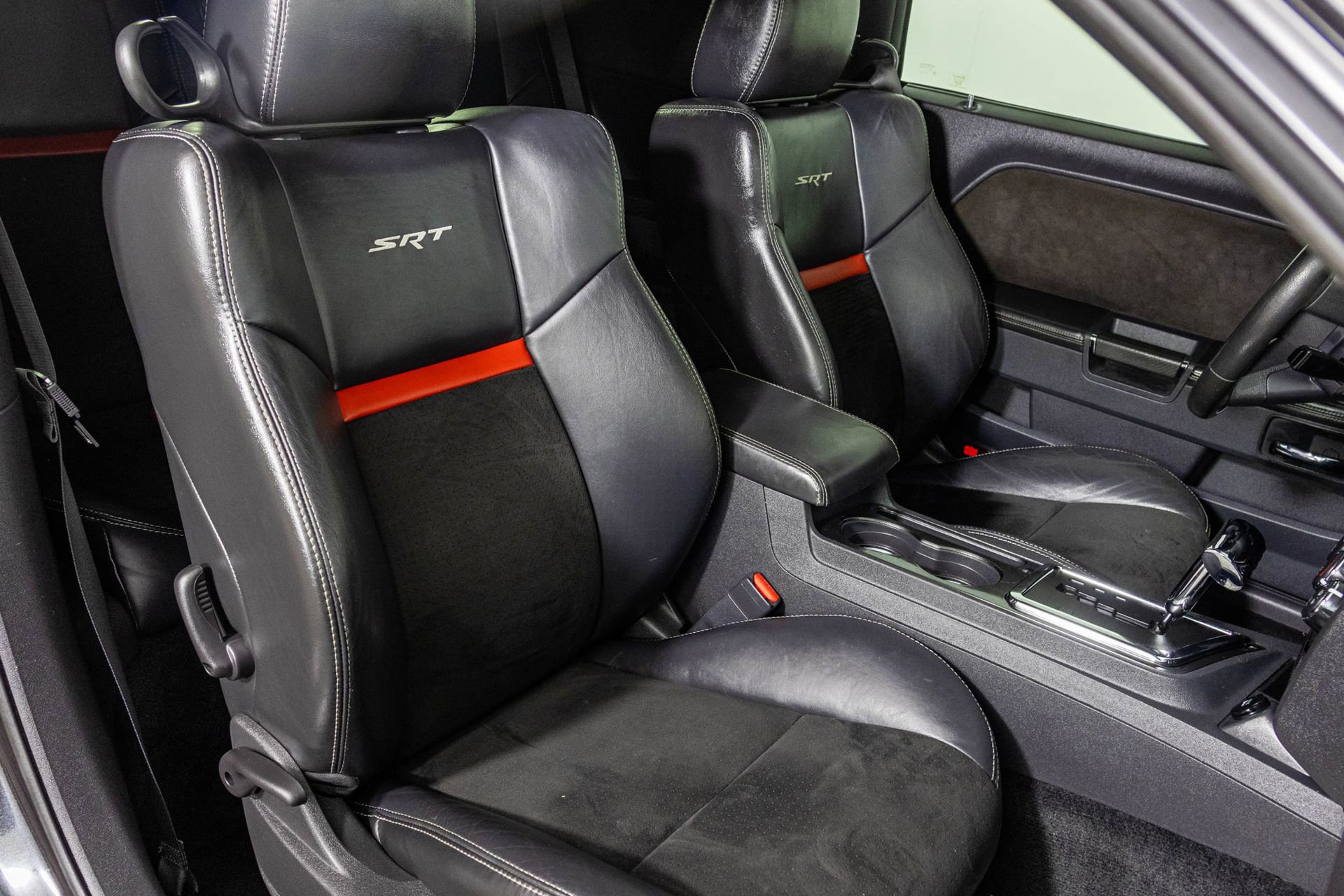 Used 2009 Dodge Challenger SRT8 w/ SRT Option Group II image 41