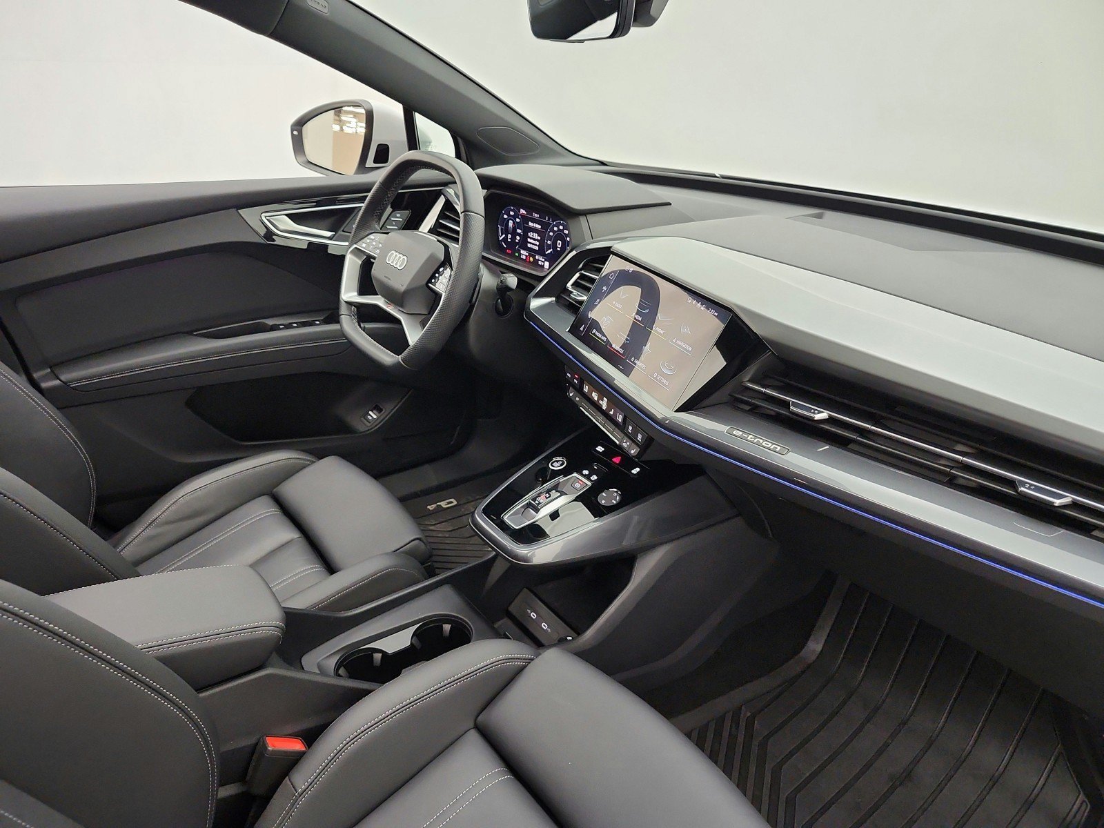 Used 2024 Audi Q4 e-tron Premium Plus w/ Premium Plus AWD/4WD image 21