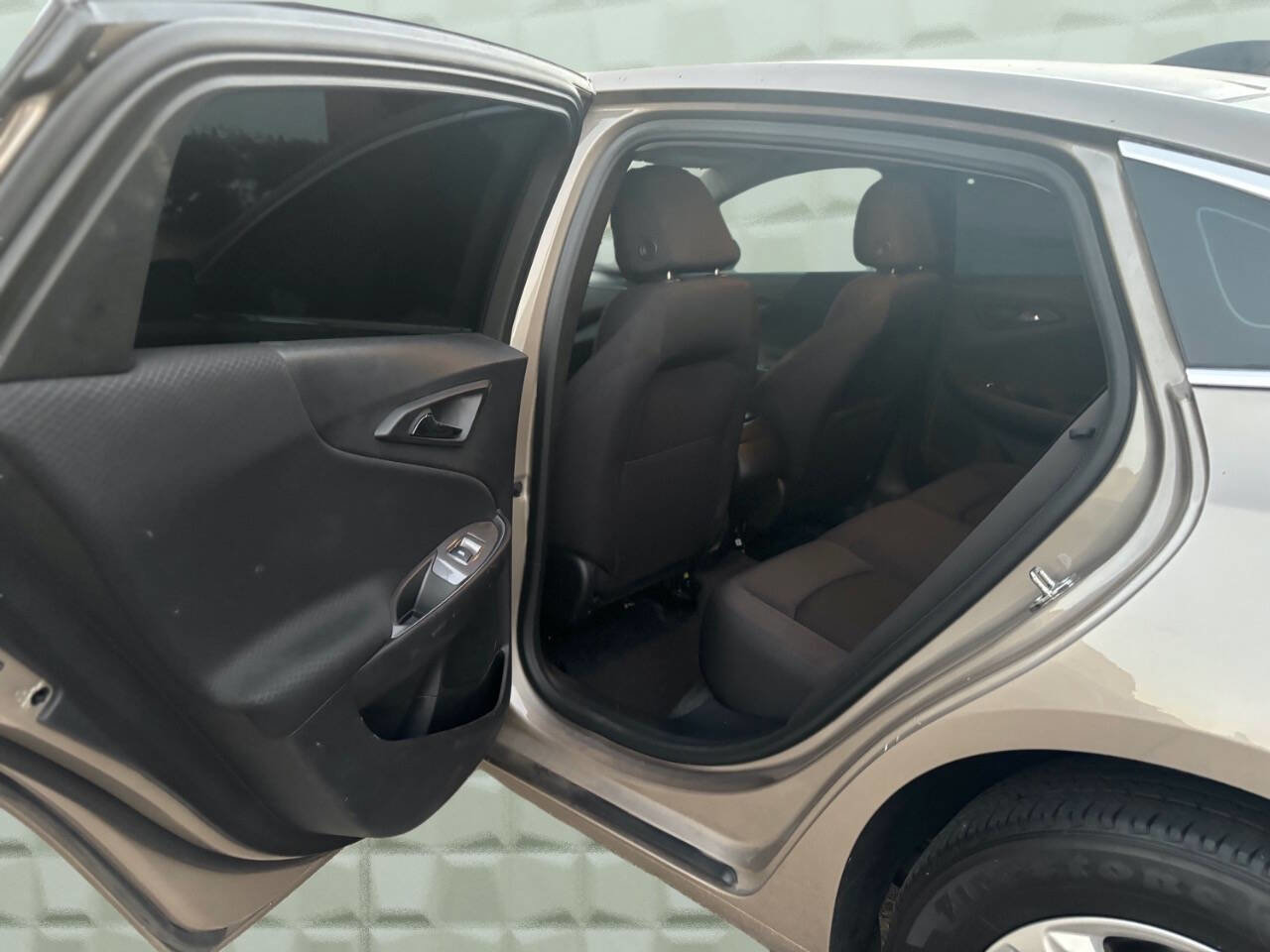 Used 2024 Chevrolet Malibu LS w/ Driver Confidence Package image 17