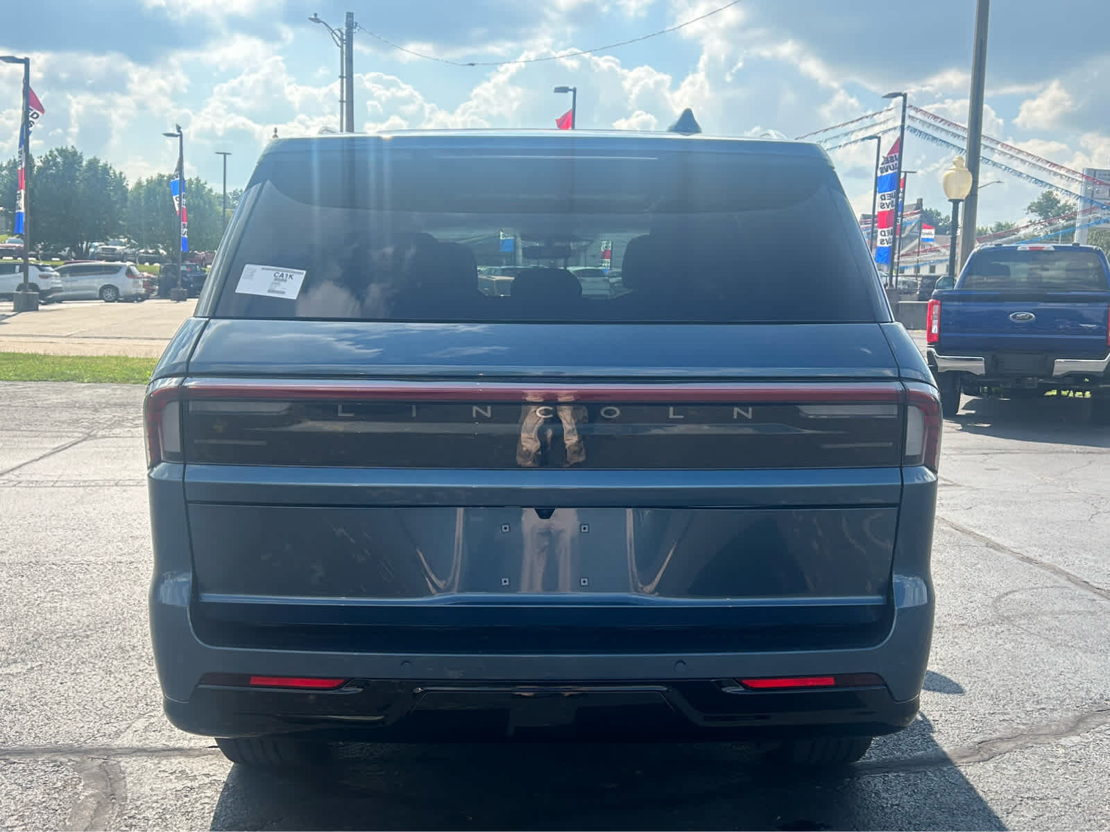 New 2027 Lincoln Navigator Reserve AWD/4WD image 4