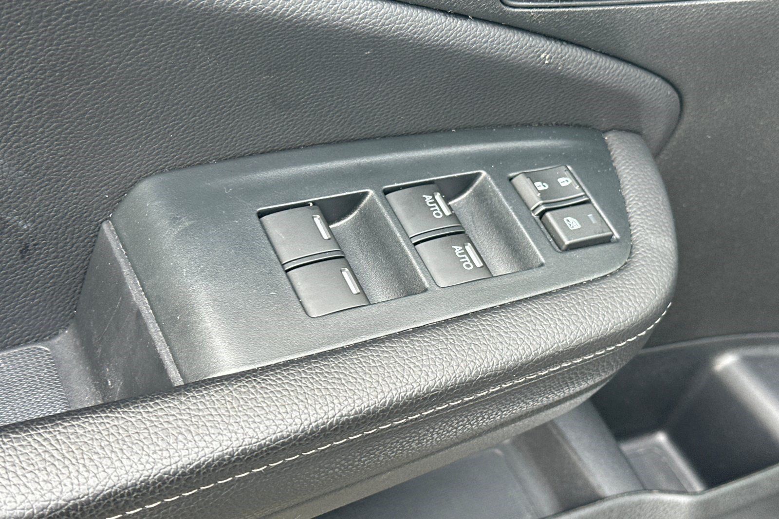 Used 2023 Honda Passport EX-L image 13