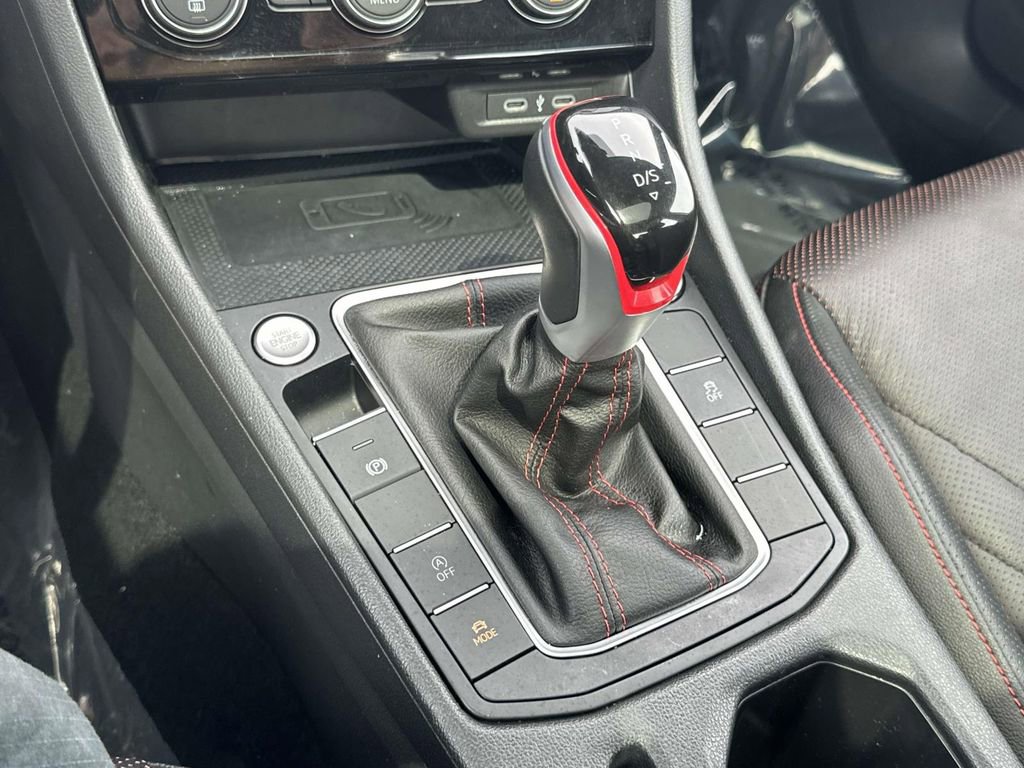 Certified 2024 Volkswagen Jetta GLI Autobahn w/ GLI Black Package image 29