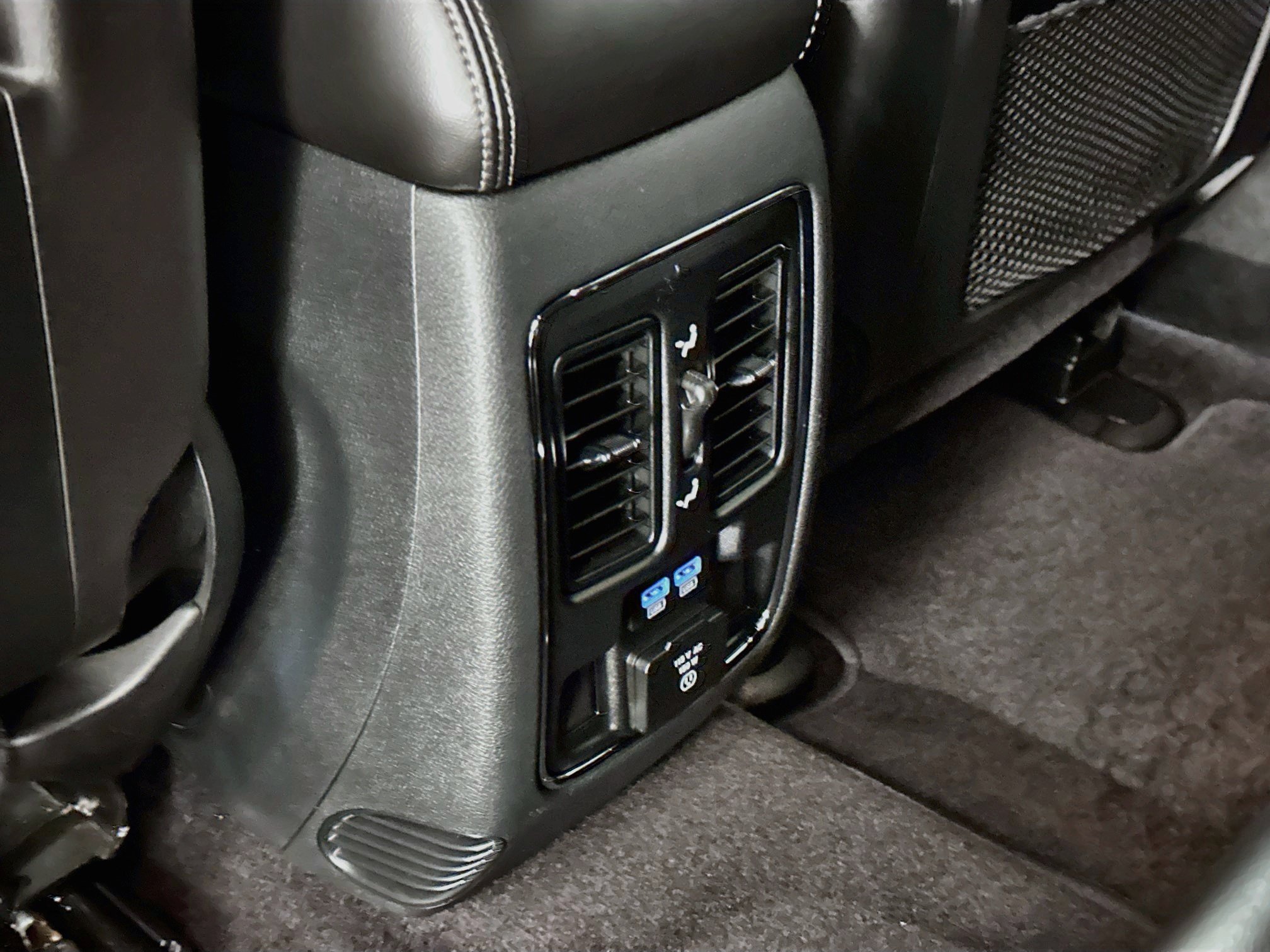 Used 2019 Jeep Grand Cherokee Limited AWD/4WD image 28