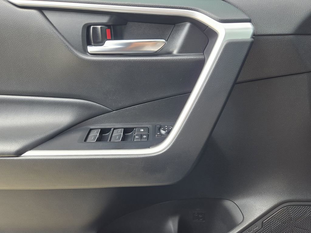 Certified 2022 Toyota RAV4 SE w/ Convenience Package image 25
