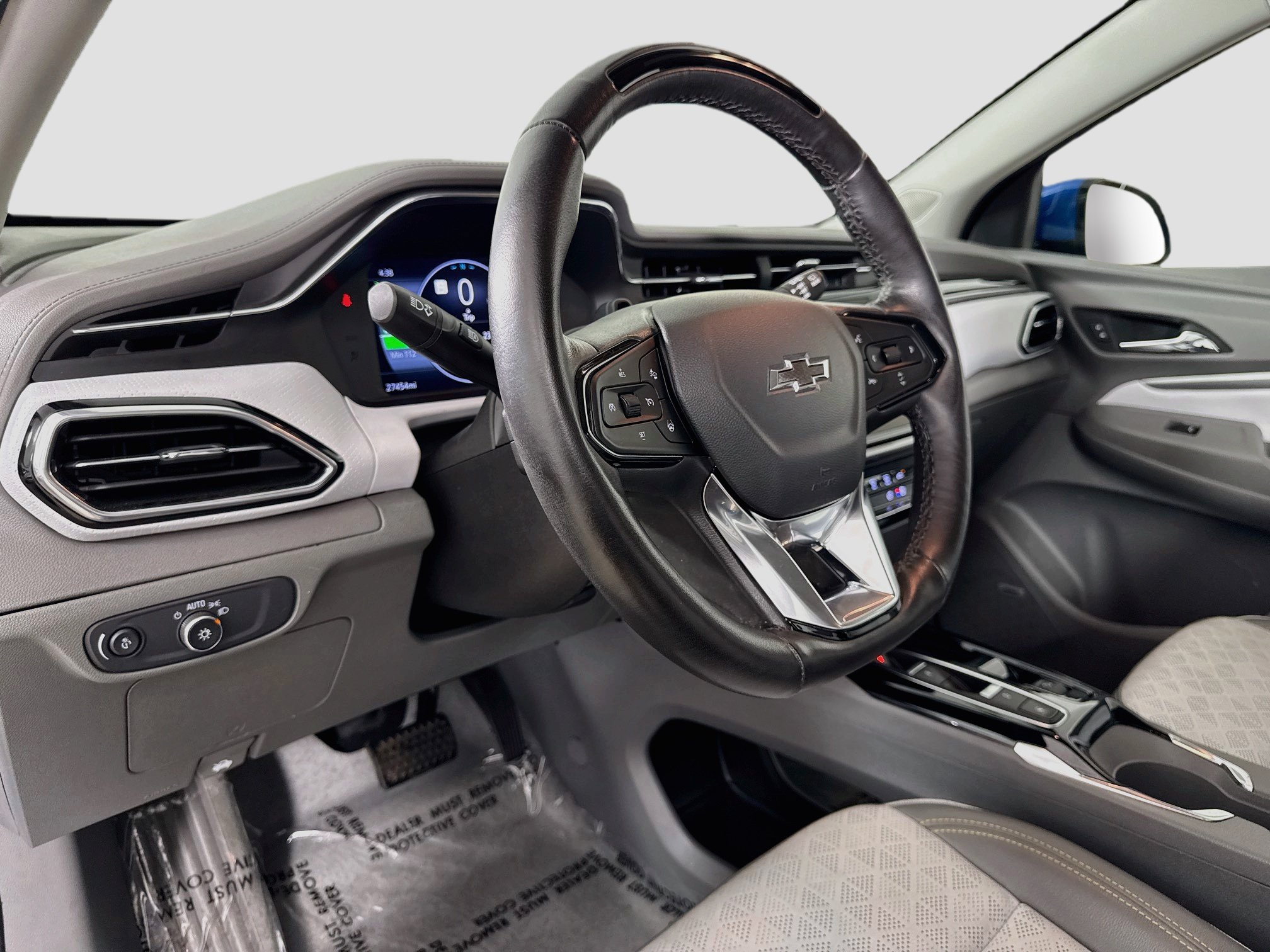 Used 2023 Chevrolet Bolt EUV Premier w/ Sun & Sound Package FWD image 11
