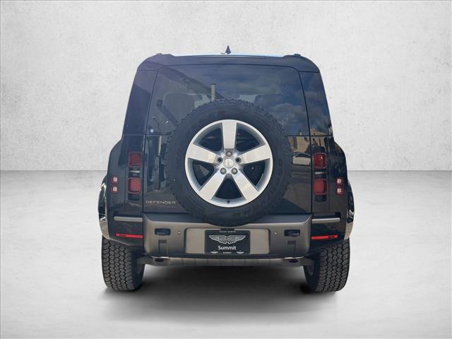 Used 2024 Land Rover Defender 110 X-Dynamic SE image 4