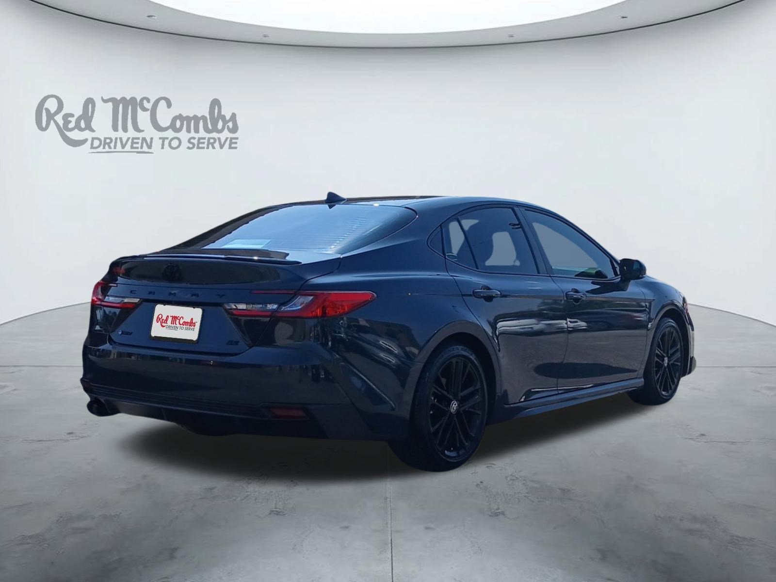 Used 2025 Toyota Camry SE image 5