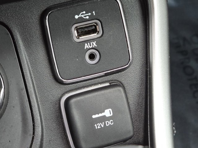 Used 2020 Jeep Compass Latitude image 10