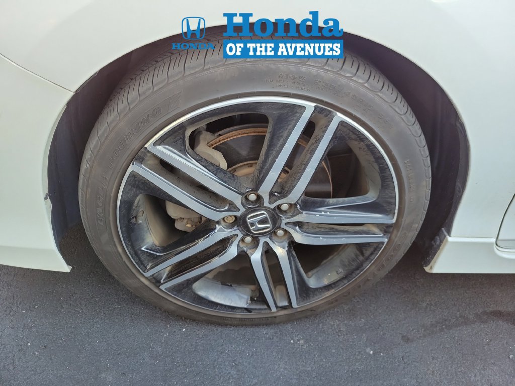 Used 2017 Honda Accord Sport image 4