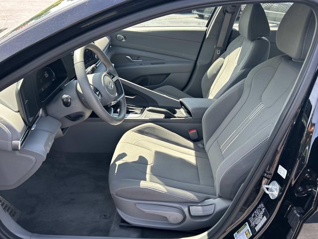 Used 2025 Hyundai Elantra Sport FWD image 19