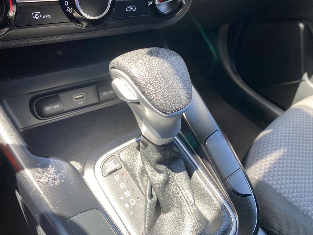 Used 2024 Kia Soul LX w/ Option Group 015 FWD image 17