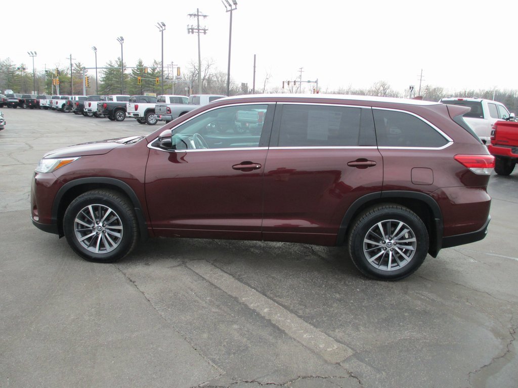 Used 2018 Toyota Highlander XLE image 9
