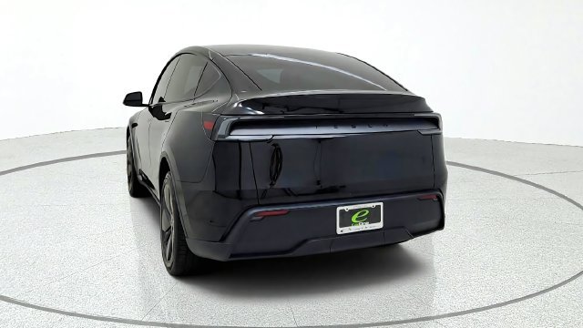 Used 2026 Tesla Model Y 2WD image 6