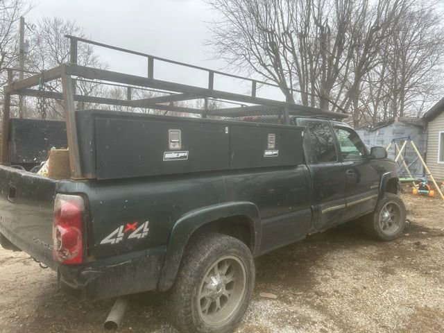 Used 2005 Chevrolet Silverado 2500 LS w/ Heavy-Duty Power Package image 1