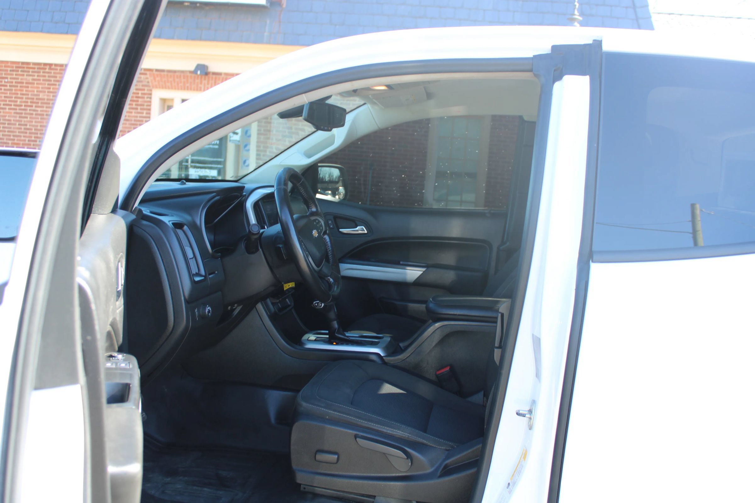Used 2021 Chevrolet Colorado LT w/ Fleet Safety Package RWD image 8