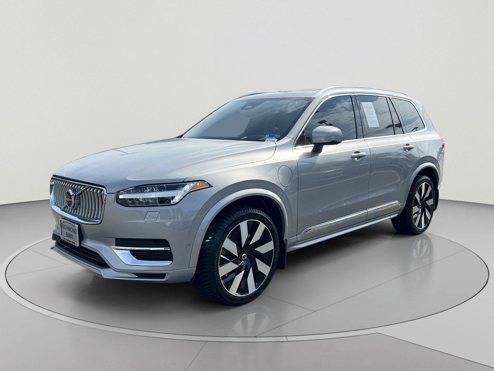 Used 2023 Volvo XC90 T8 Ultimate w/ Lounge Package