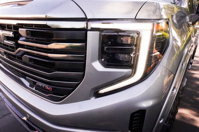 Used 2023 GMC Sierra 1500 AT4 w/ AT4 Premium Package AWD/4WD image 35