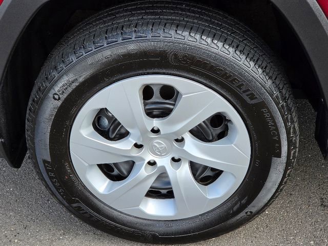 Used 2025 Toyota RAV4 LE image 18