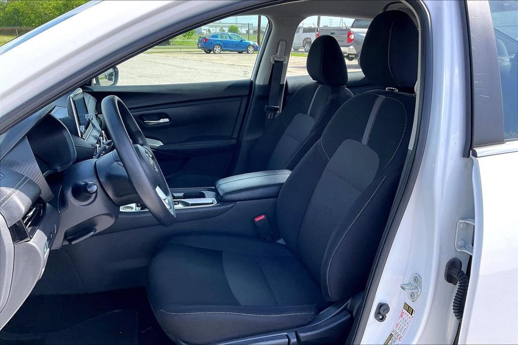 Used 2024 Nissan Sentra SV FWD image 18