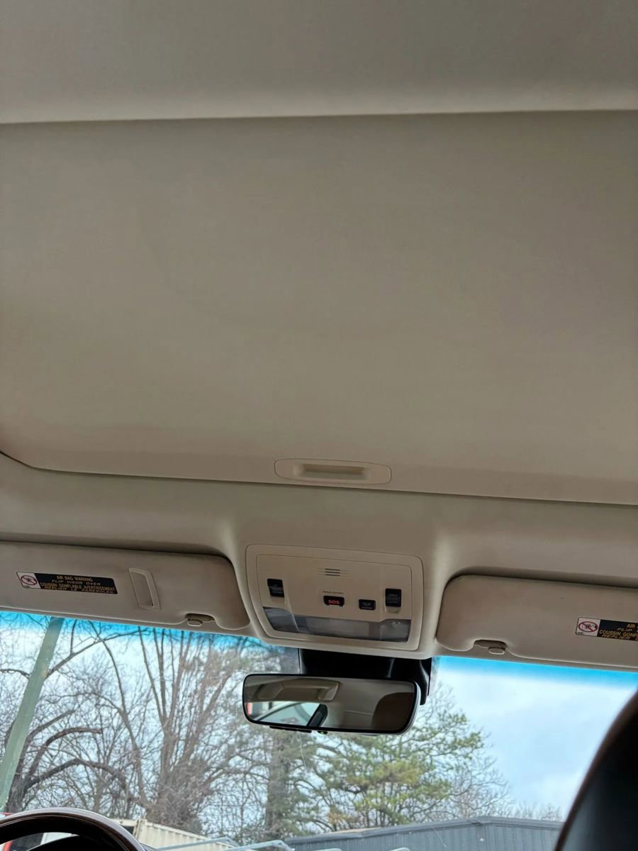 Used 2016 Lexus ES 350 w/ Luxury Package w/Wood Trim image 19