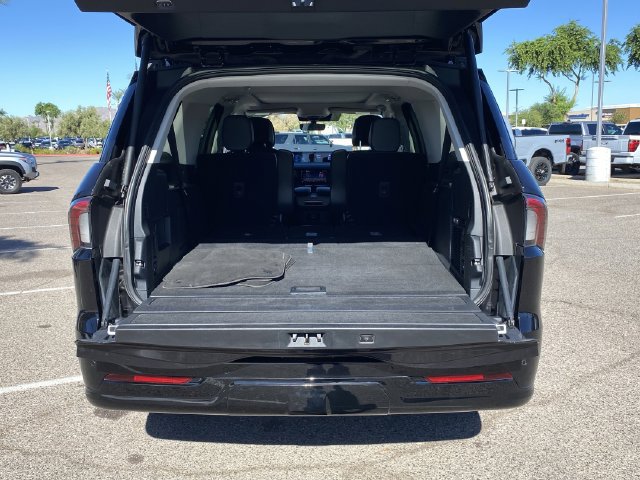 Used 2025 Lincoln Navigator L Reserve AWD/4WD image 16