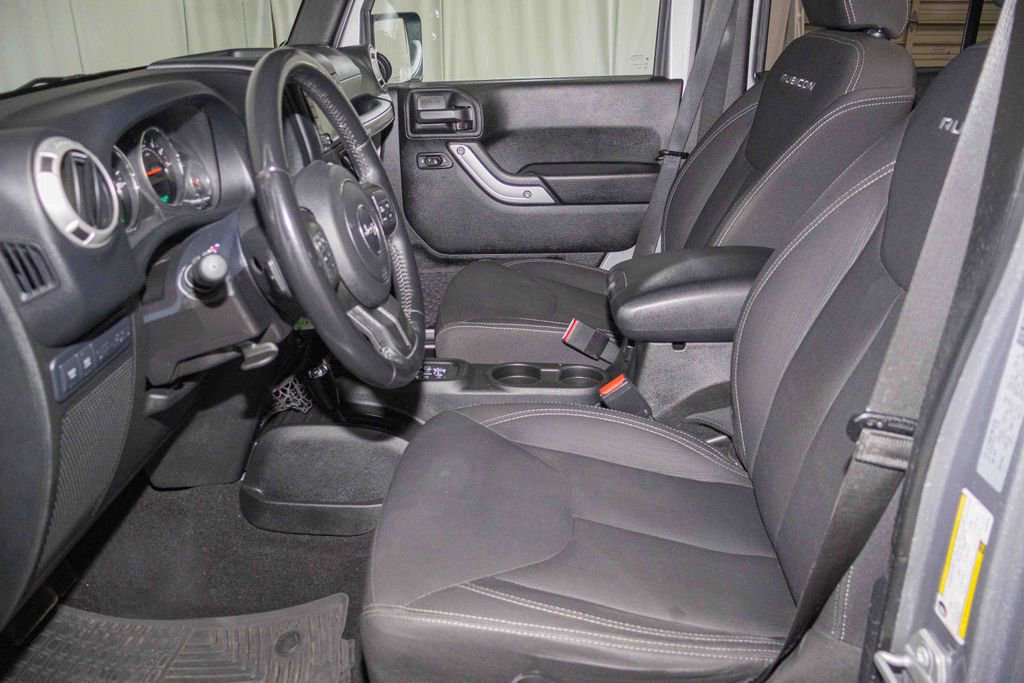 Used 2018 Jeep Wrangler Unlimited Rubicon w/ Cold Weather Group image 11
