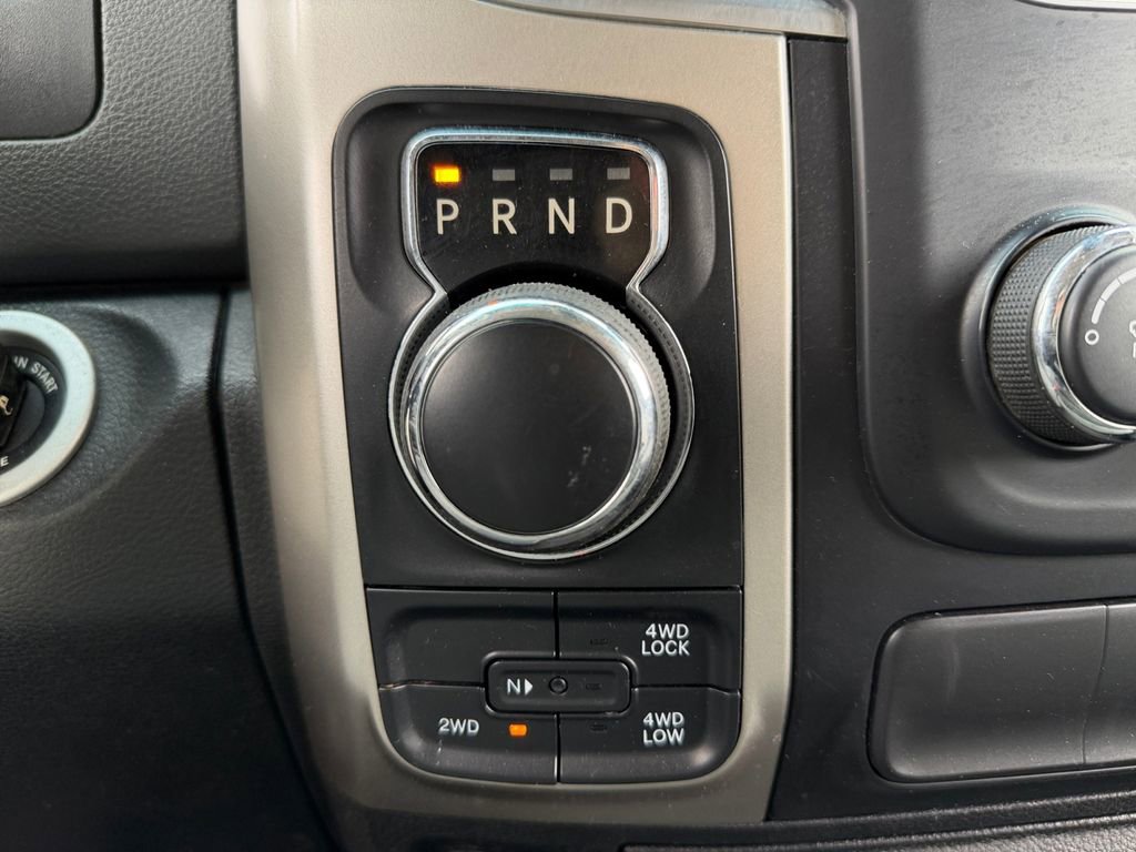 Used 2017 RAM 1500 Classic SLT AWD/4WD image 12