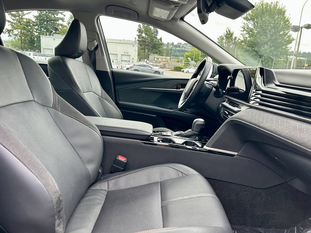 Used 2025 Toyota Camry XLE FWD image 16