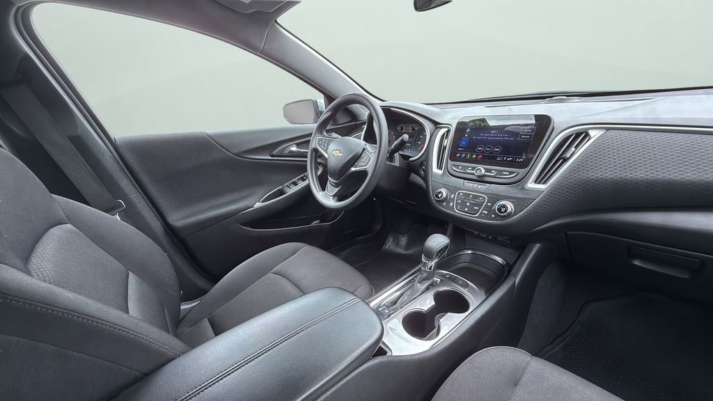 Used 2024 Chevrolet Malibu LT FWD image 22