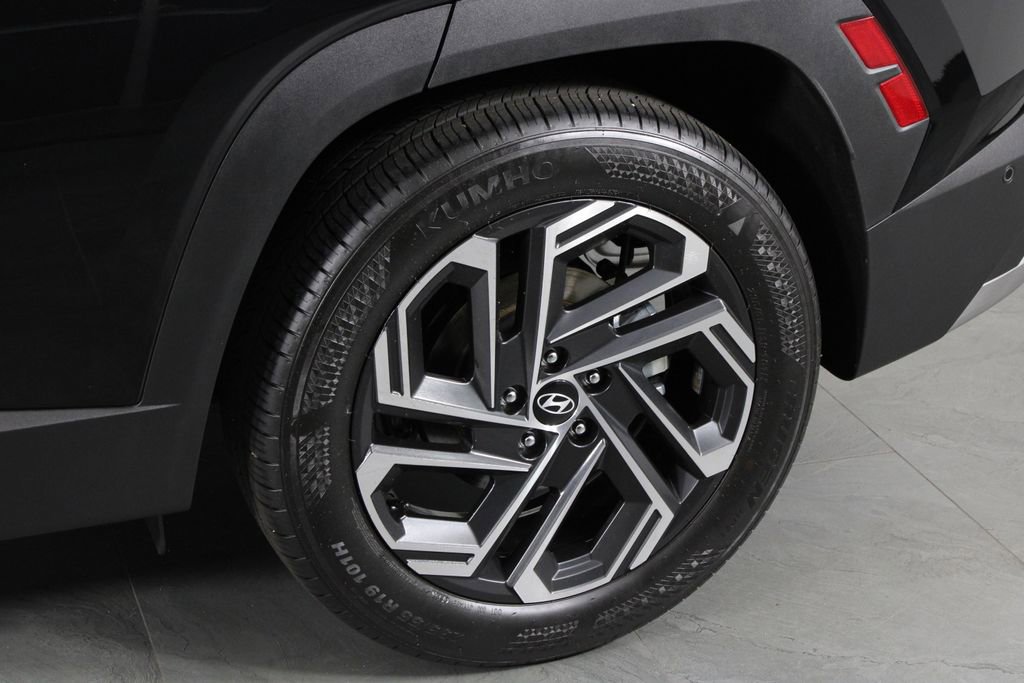 Certified 2025 Hyundai Tucson Limited image 11