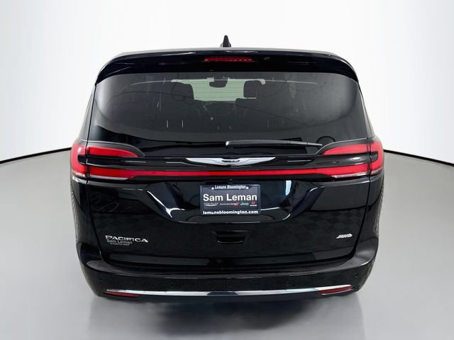 Used 2026 Chrysler Pacifica Select AWD/4WD image 6