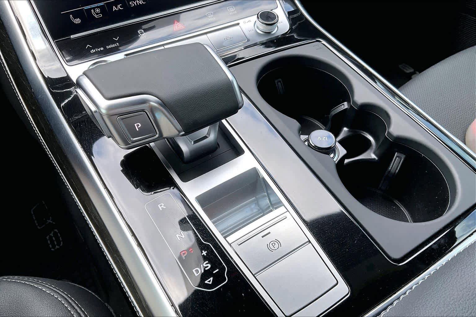 Used 2026 Audi Q8 Premium Plus AWD/4WD image 33