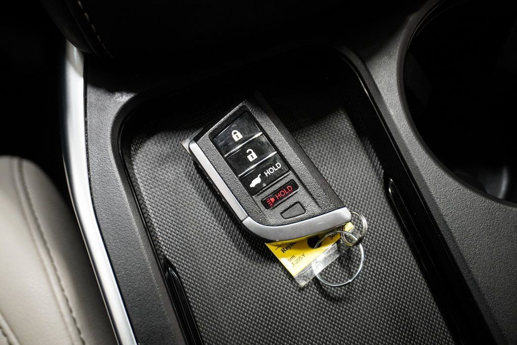 Used 2025 Acura RDX SH-AWD image 32