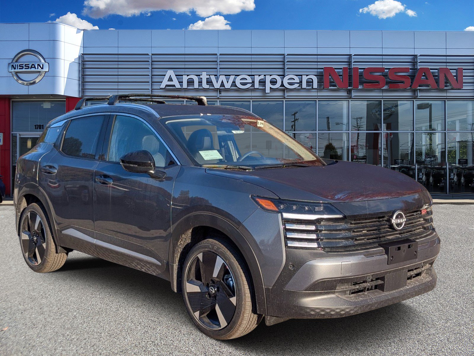 New 2026 Nissan Kicks SR w/ Cold Weather Package