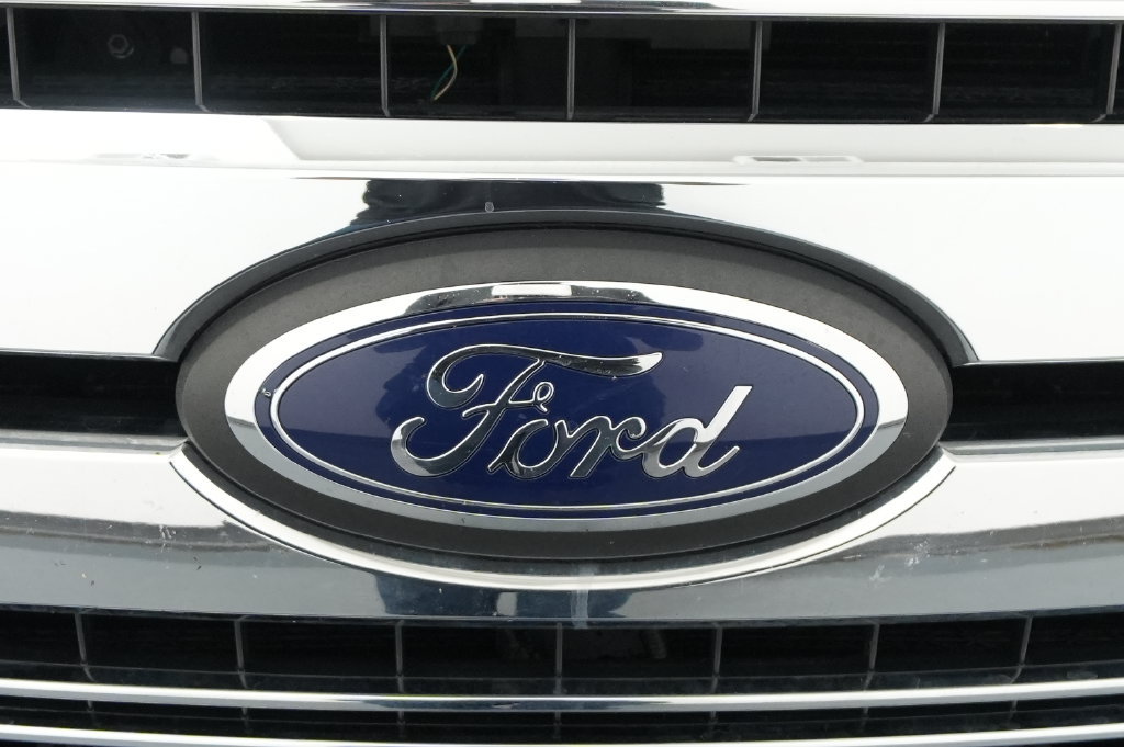 Used 2018 Ford F150 Lariat w/ Equipment Group 501A Mid AWD/4WD image 14
