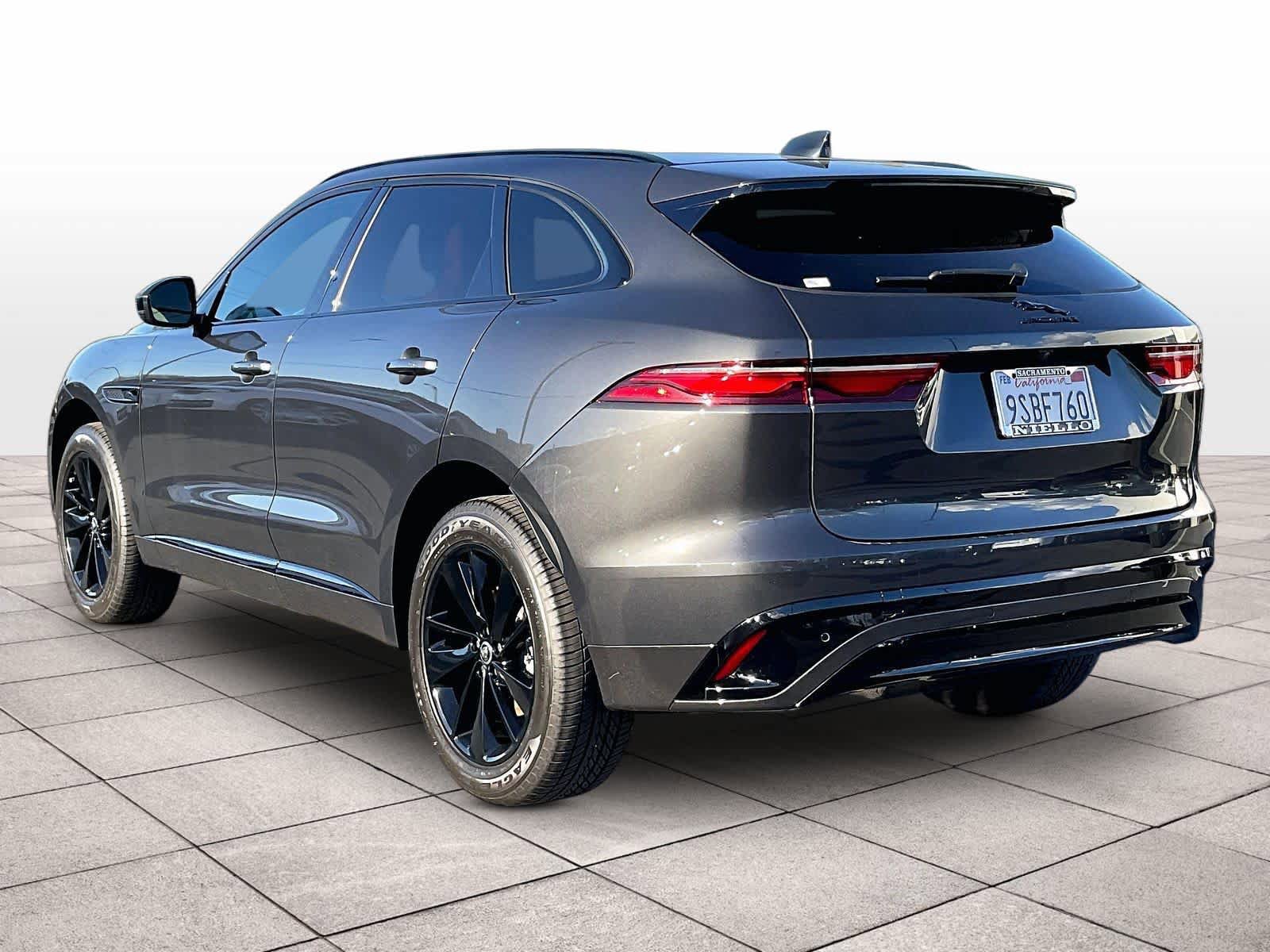 Used 2025 Jaguar F-PACE R-Dynamic S image 13