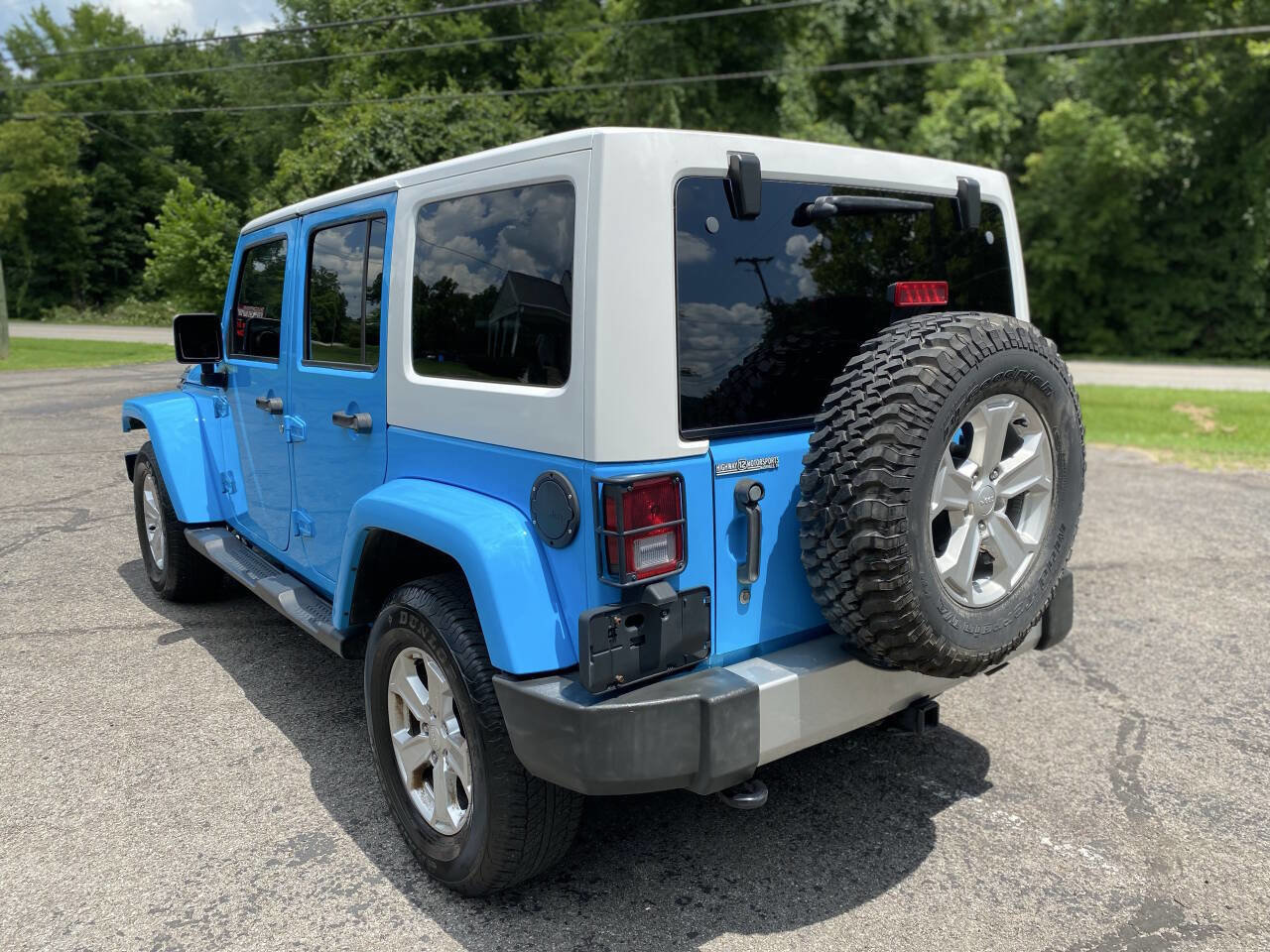 Used 2017 Jeep Wrangler Unlimited Sahara w/ Quick Order Package 24E Chief image 3