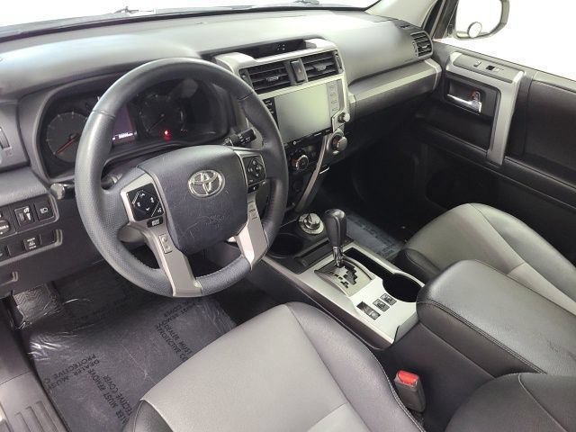 Certified 2020 Toyota 4Runner SR5 Premium w/ Moonroof Package AWD/4WD image 27