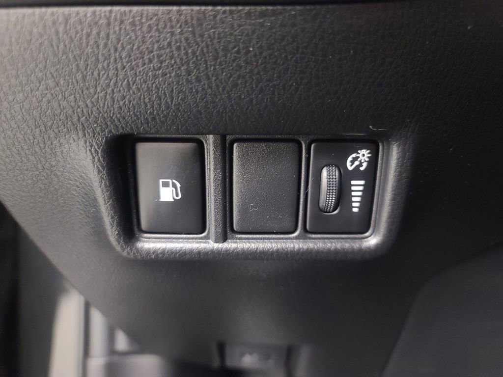 Used 2021 Toyota C-HR Nightshade image 21