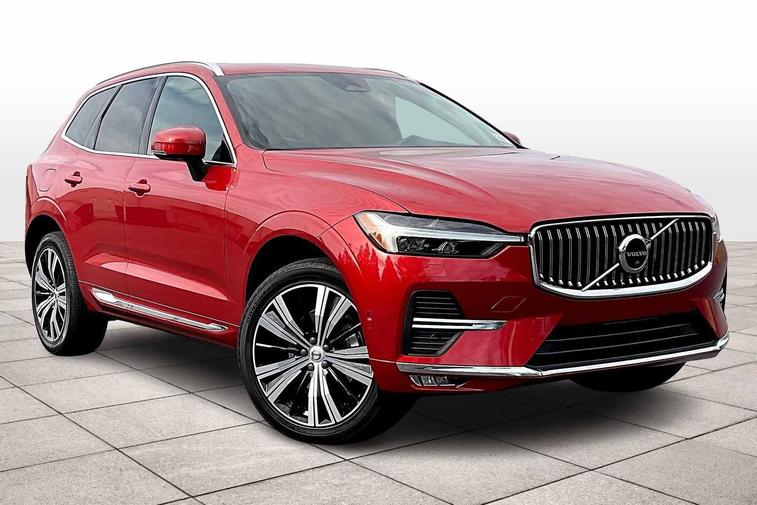 Used 2023 Volvo XC60 B5 Plus w/ Climate Package image 2