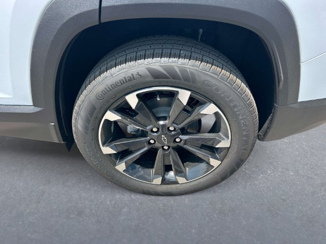 New 2027 Chevrolet Equinox RS w/ Safety and Technology Package FWD image 11