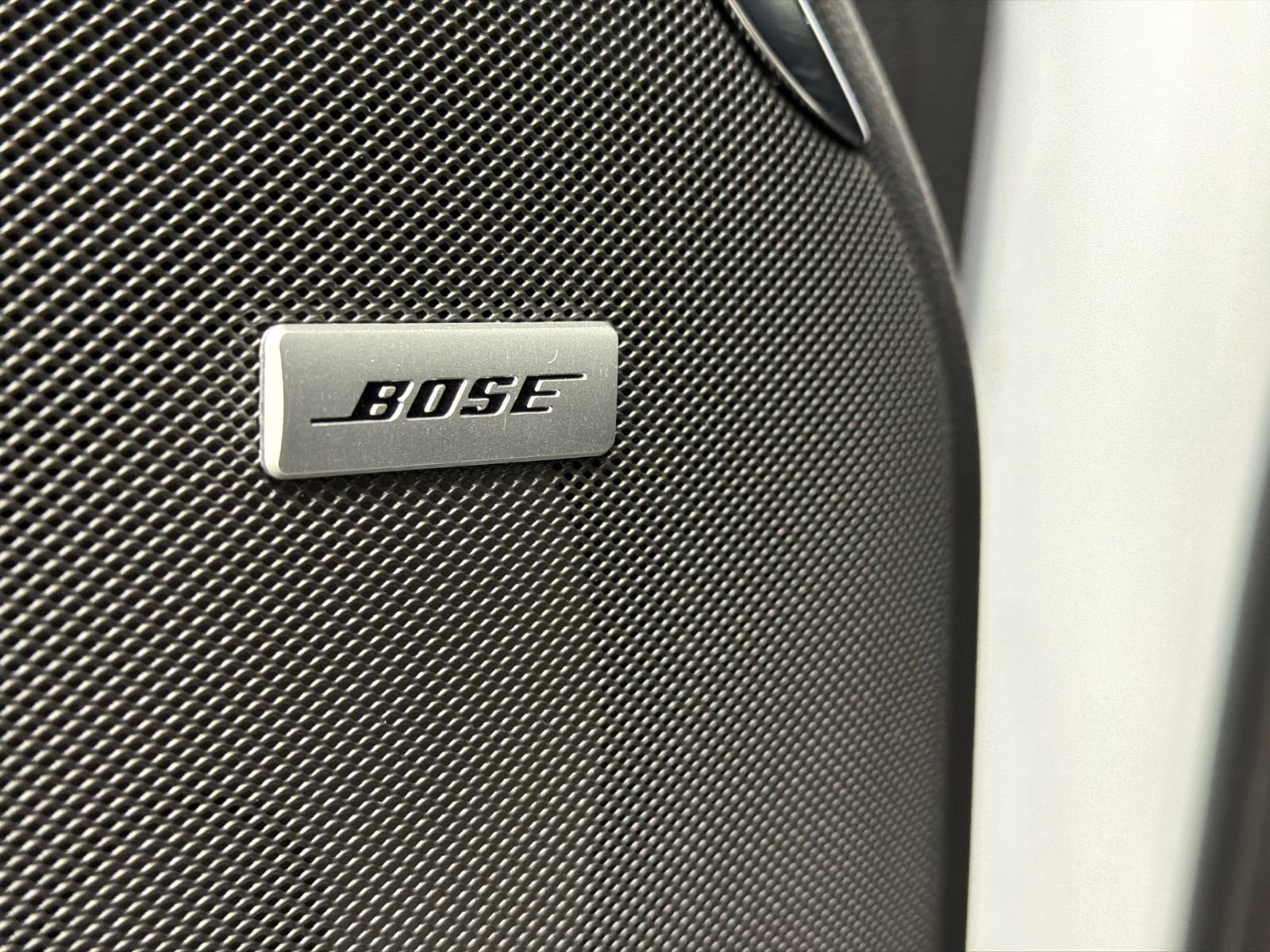 Used 2022 GMC Yukon XL Denali image 42