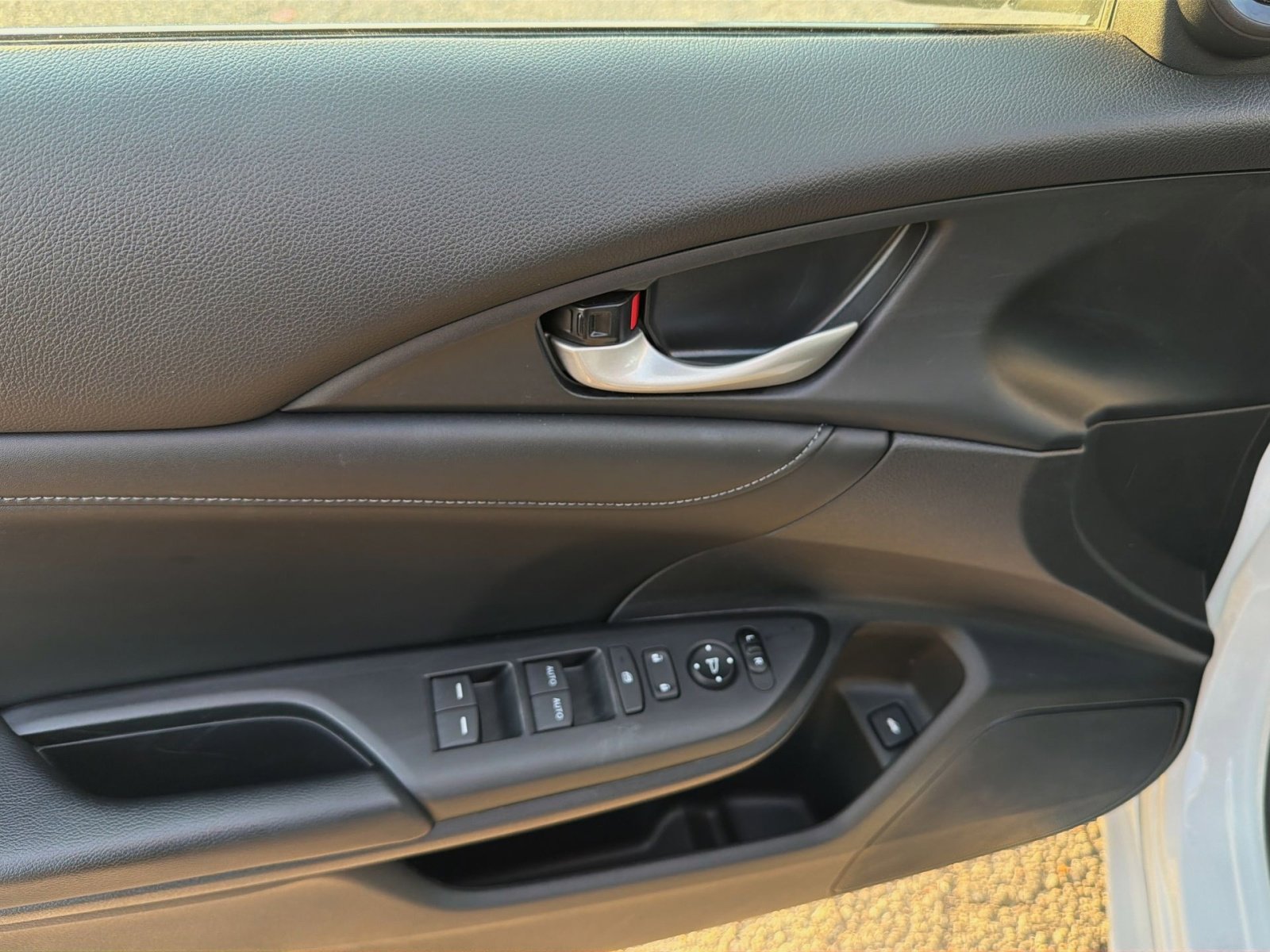 Used 2020 Honda Insight Touring image 15