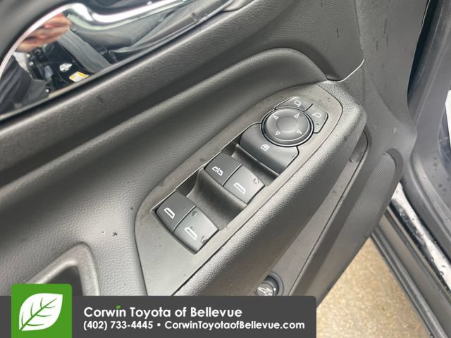 Used 2024 Chevrolet Equinox LT FWD image 19