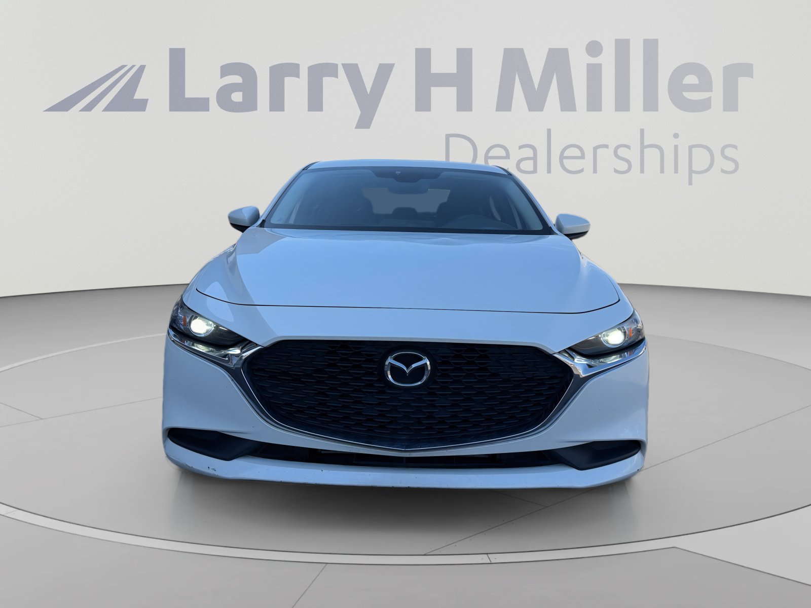 Used 2019 MAZDA MAZDA3 Sedan FWD image 8