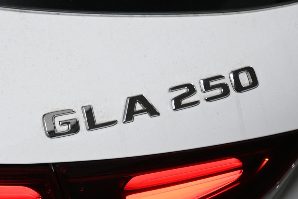 Certified 2026 Mercedes-Benz GLA 250 4MATIC image 38