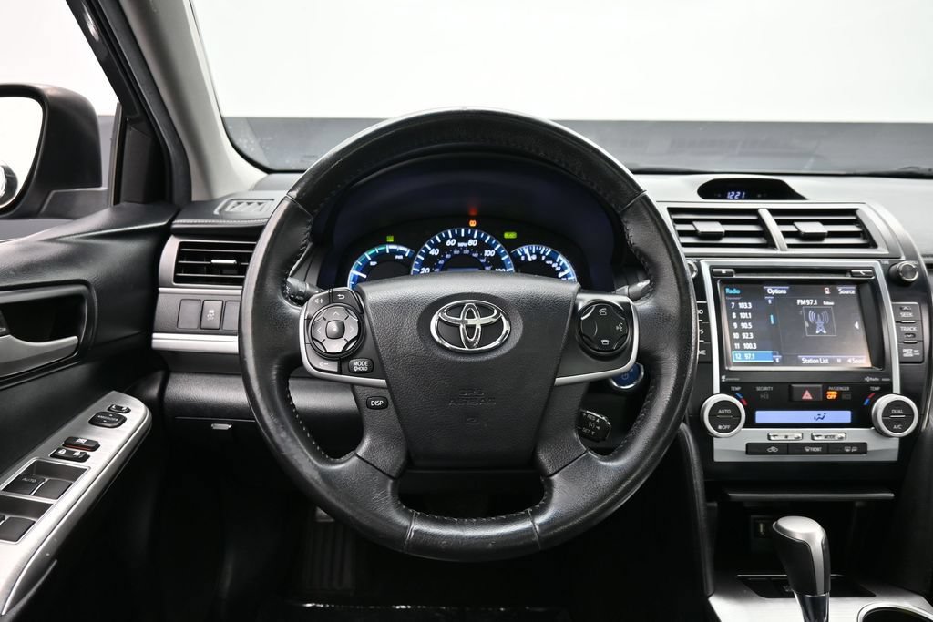 Used 2014 Toyota Camry SE w/ Moonroof Package FWD image 40
