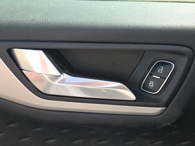 Used 2020 Ford Escape SE AWD/4WD image 24